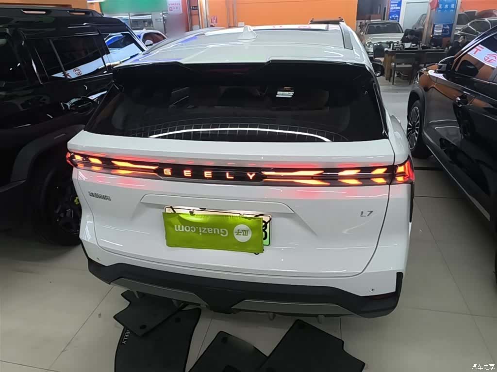 Geely Galaxy L7, 2023 6