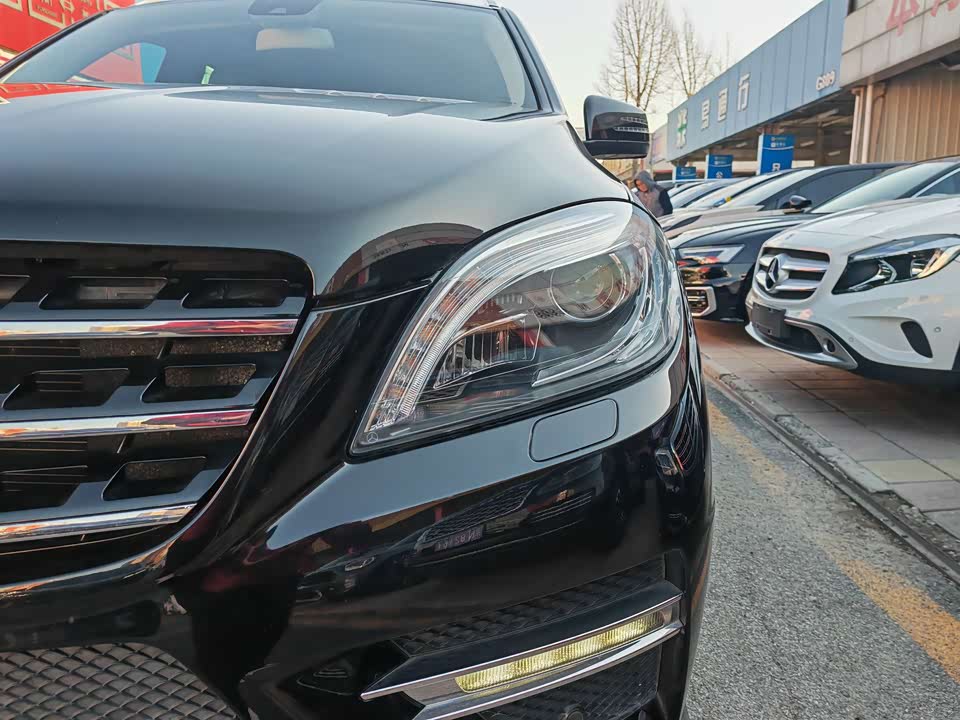 Mercedes-Benz M class