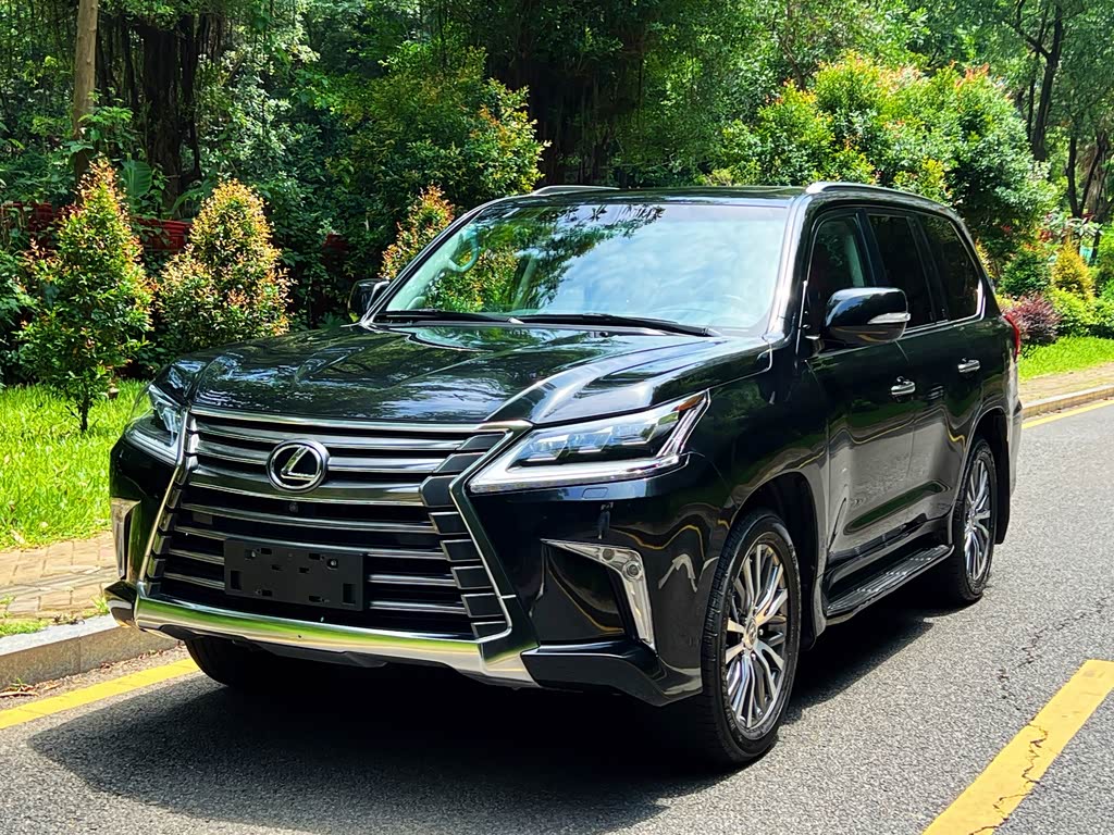 Lexus LX 2017 570 Luxury