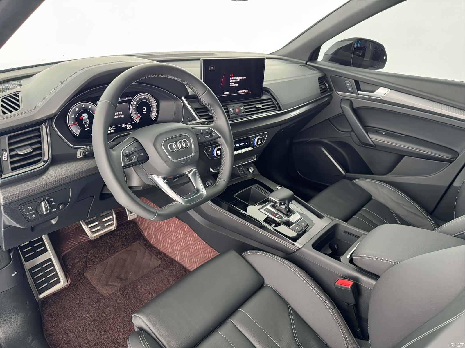 Audi Q5L, 2023 все фото