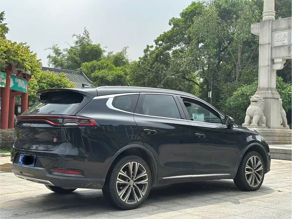 BYD Tang