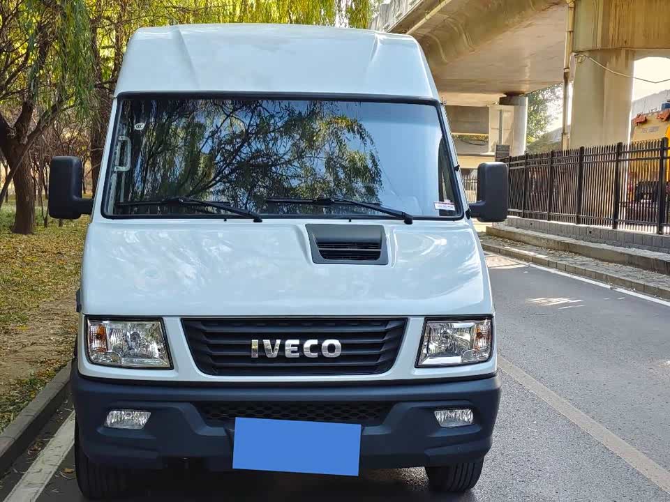 Iveco proud