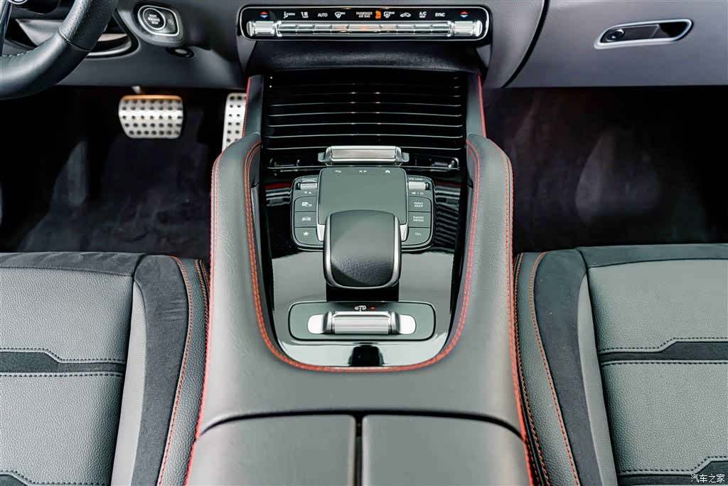Mercedes-Benz GLE, 2025 14