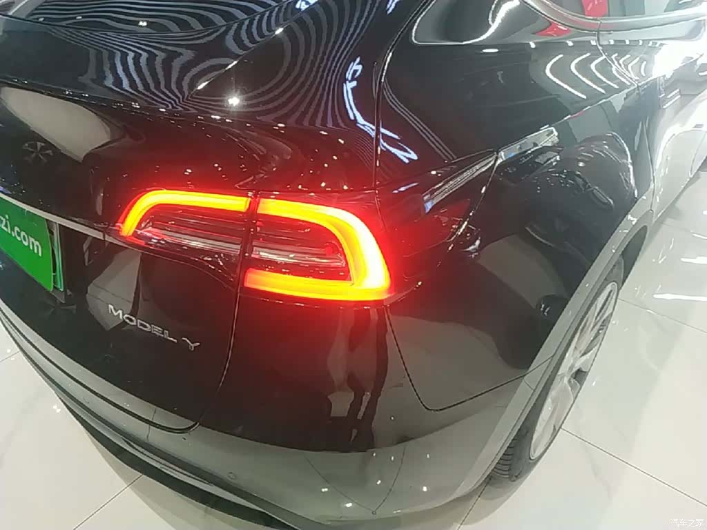 Tesla Model Y, 2023 8