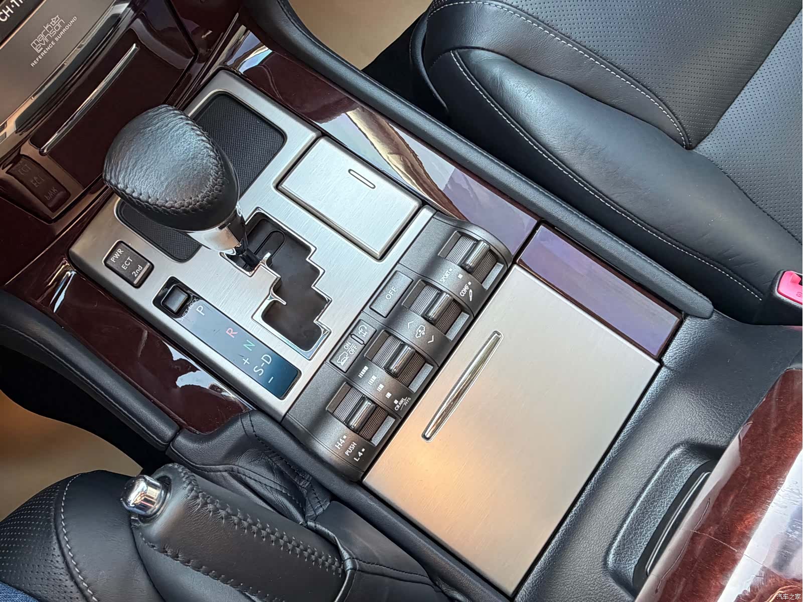 Lexus LX, 2015 13