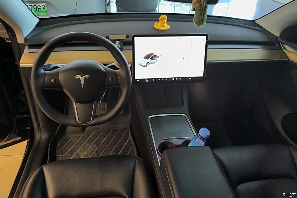 Tesla Model Y, 2022 12