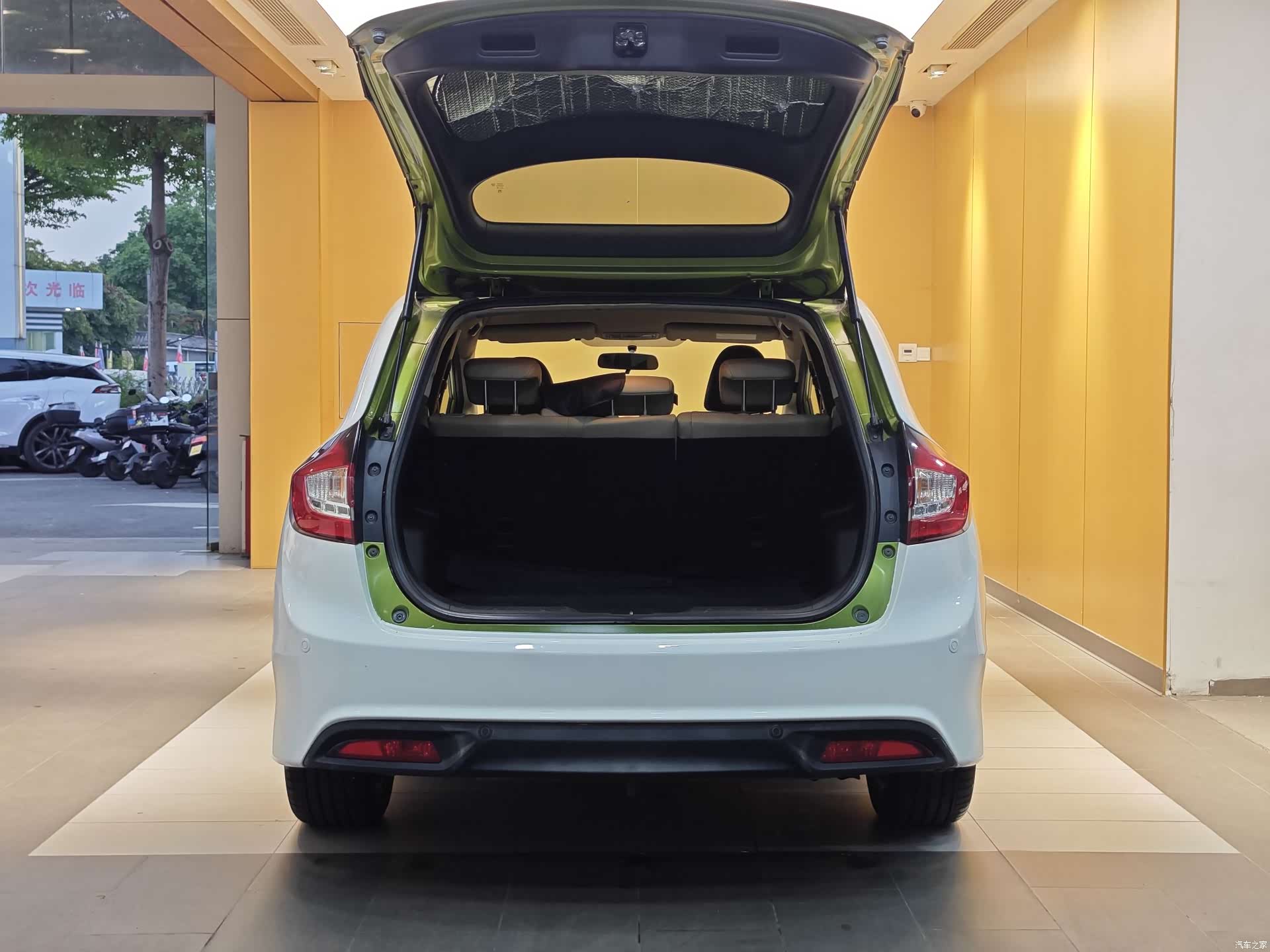 Honda Jade, 2014 27