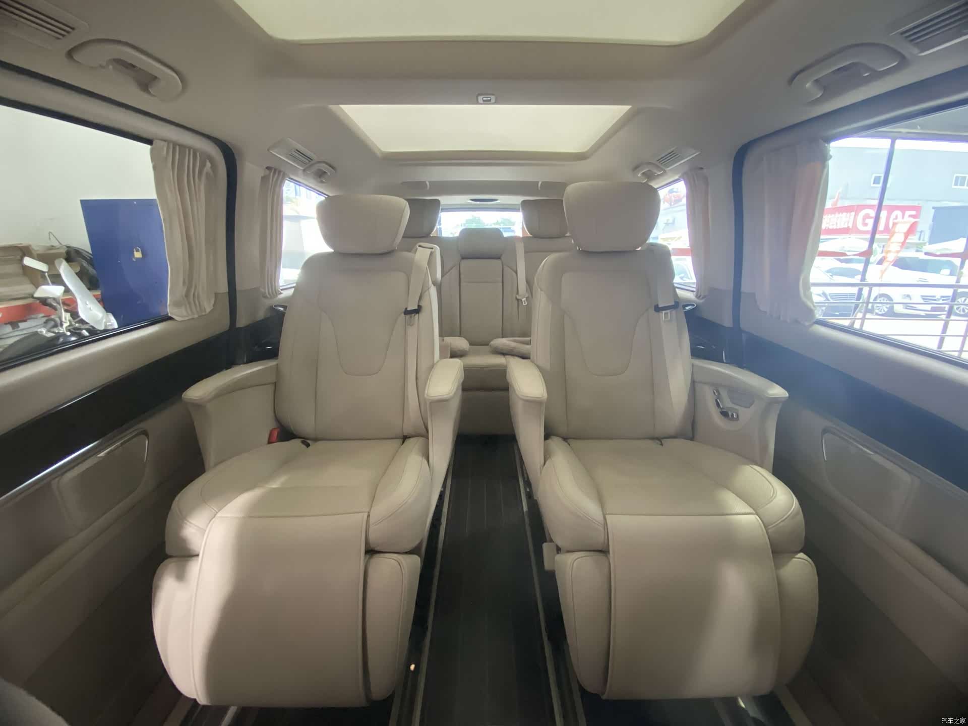 Mercedes-Benz V-Class, 2020 15