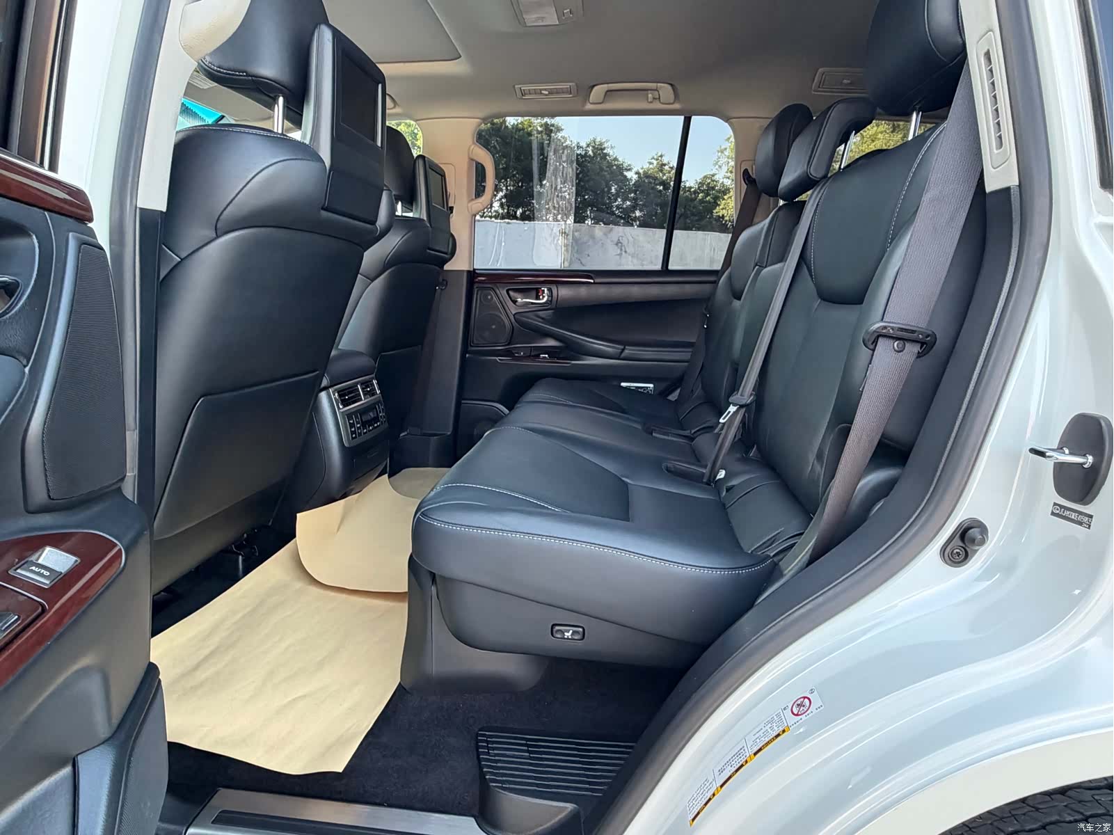 Lexus LX, 2015 18