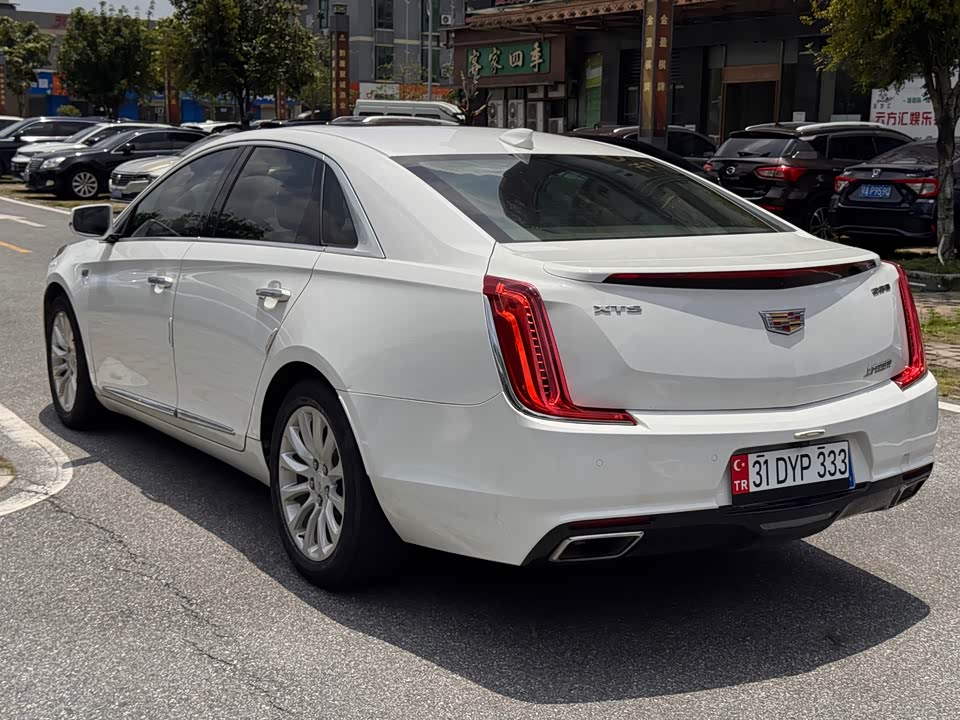 Cadillac XTS