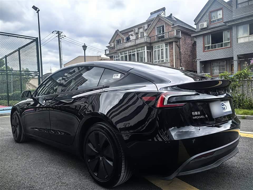 Tesla Model 3 Tesla Model 3