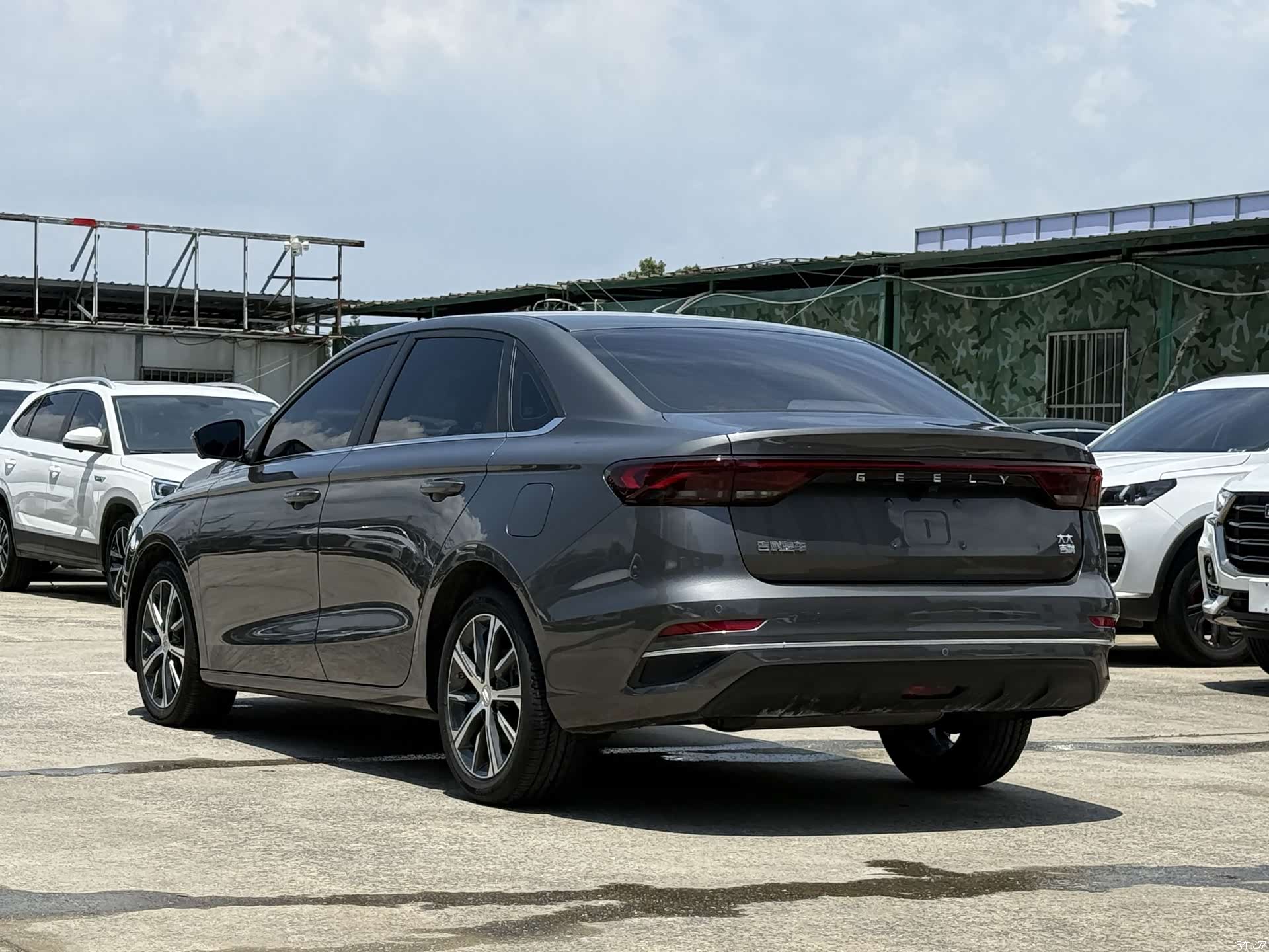 Geely Emgrand, 2023 7