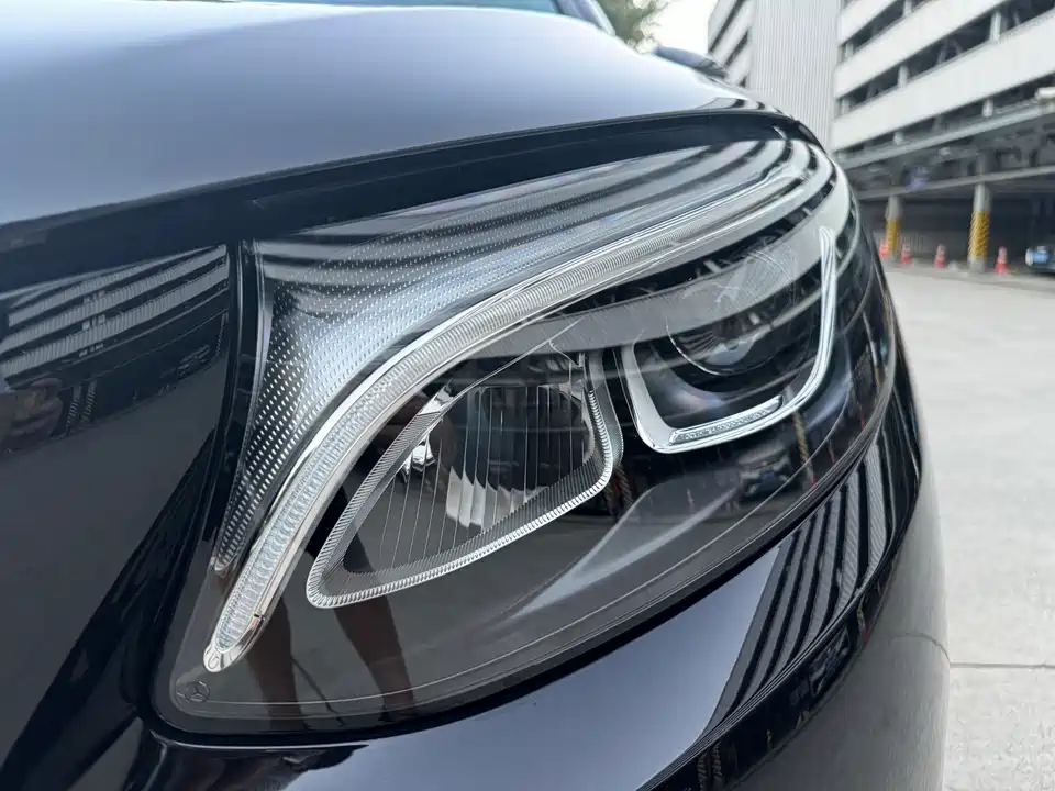 Mercedes-Benz GLC Mercedes-Benz GLC
