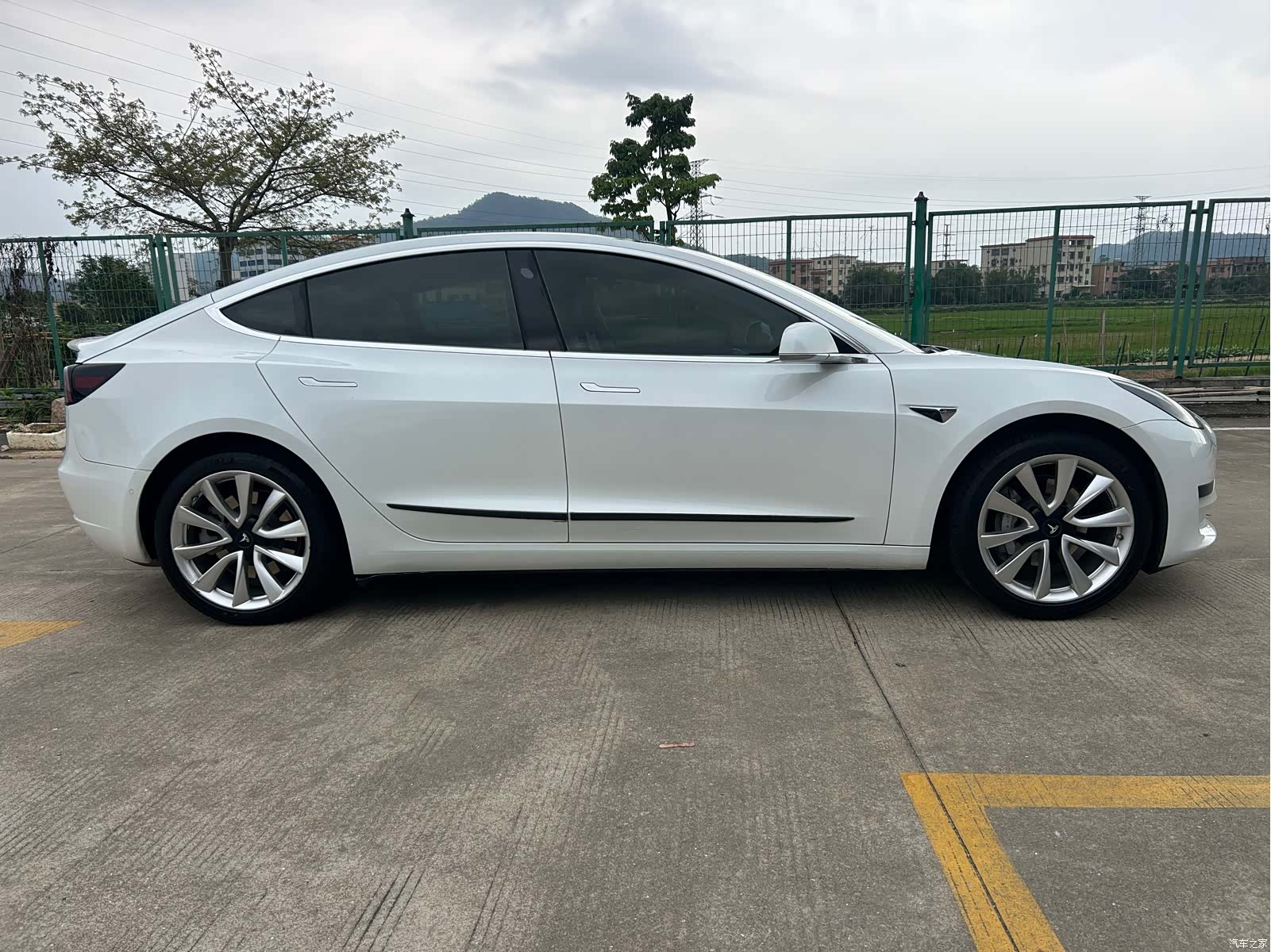 Tesla Model 3, 2020 4