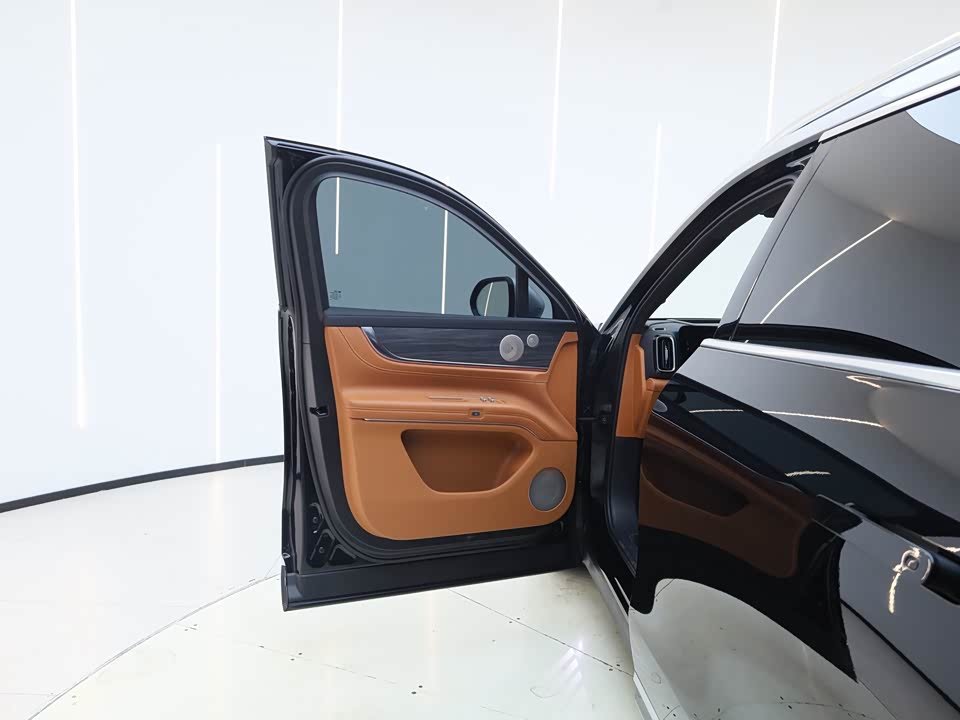 AITO Ask the world M9