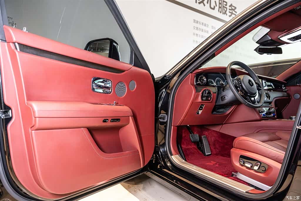 Rolls-Royce Ghost, 2022 7