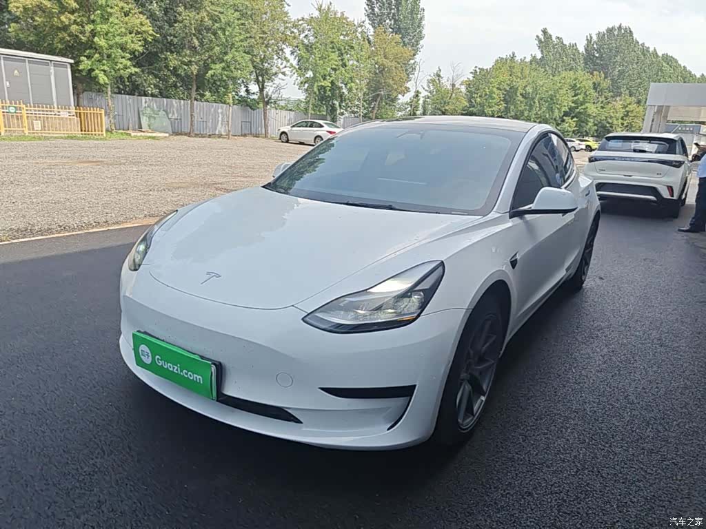 Tesla Model 3, 2023 1