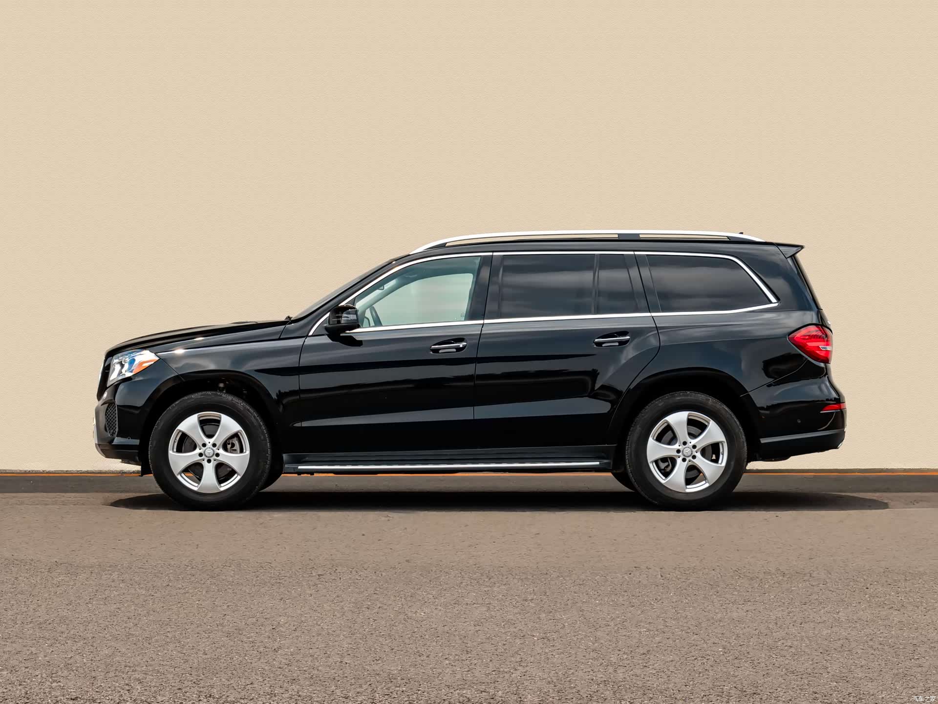 Mercedes-Benz GLS, 2026 14