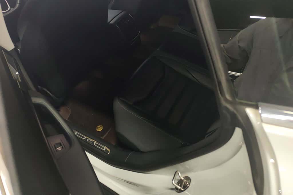 Volkswagen CC, 2024 11