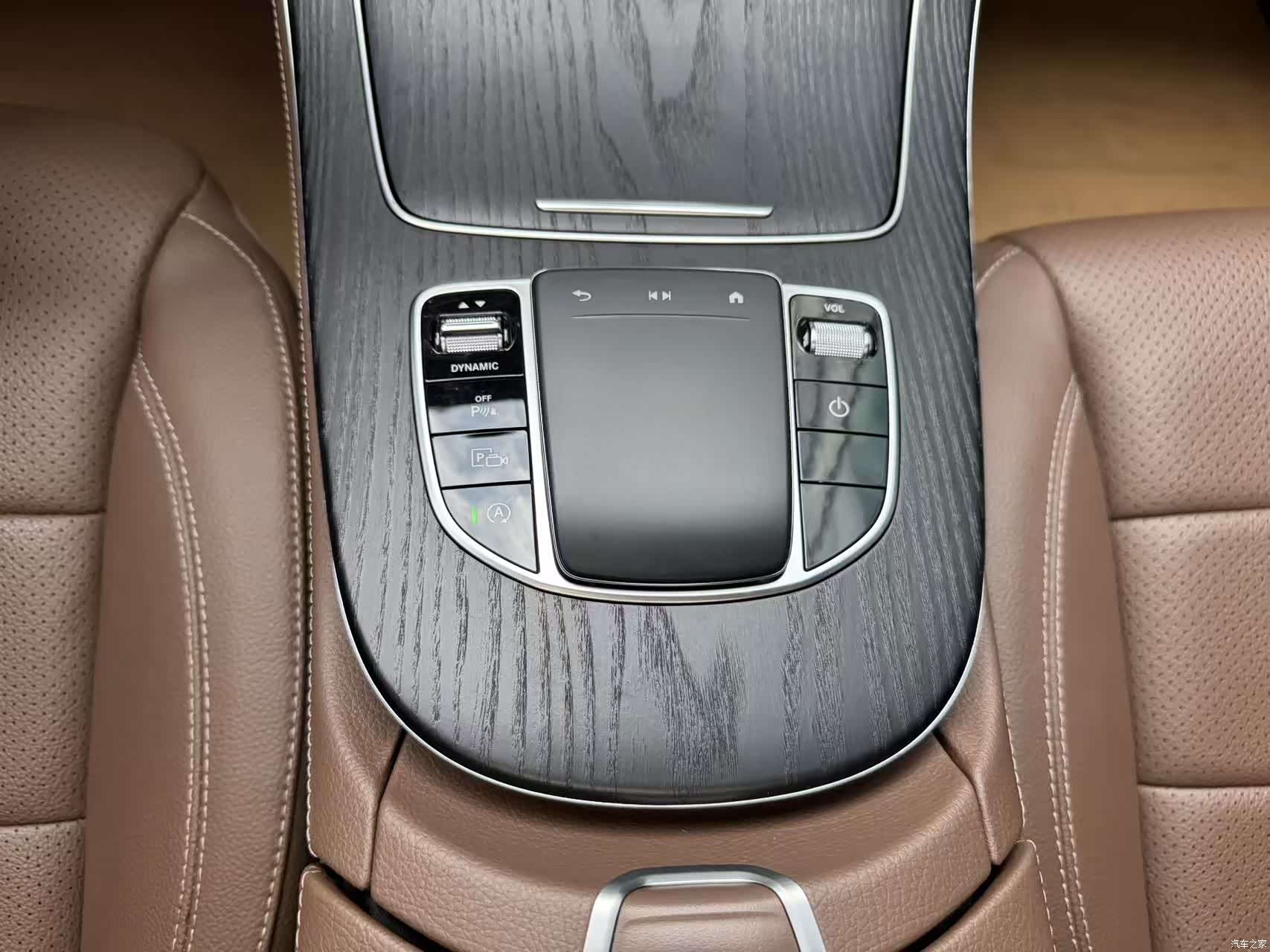 Mercedes-Benz E-Class, 2023 14