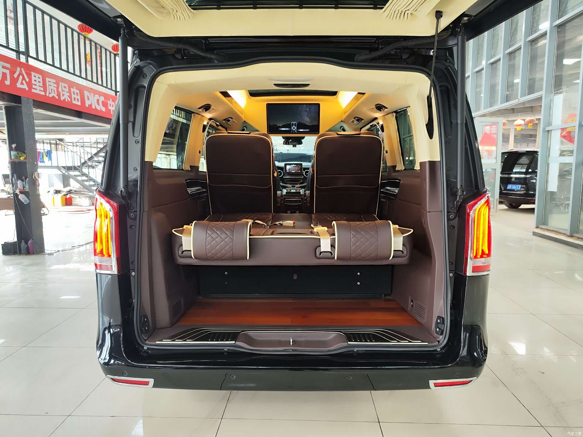 Mercedes-Benz V-Class, 2018 25