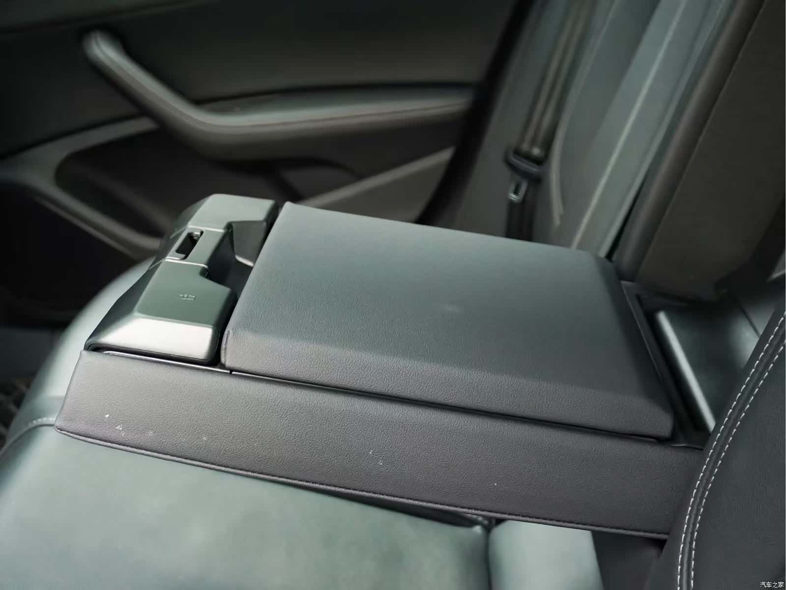 Audi A4L, 2023 17