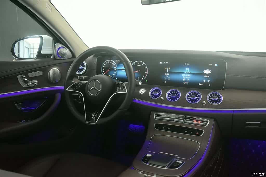 Mercedes-Benz E-Class, 2022 7