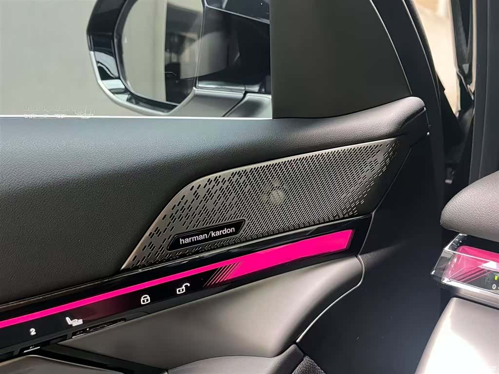 BMW 5 Series, 2025 14