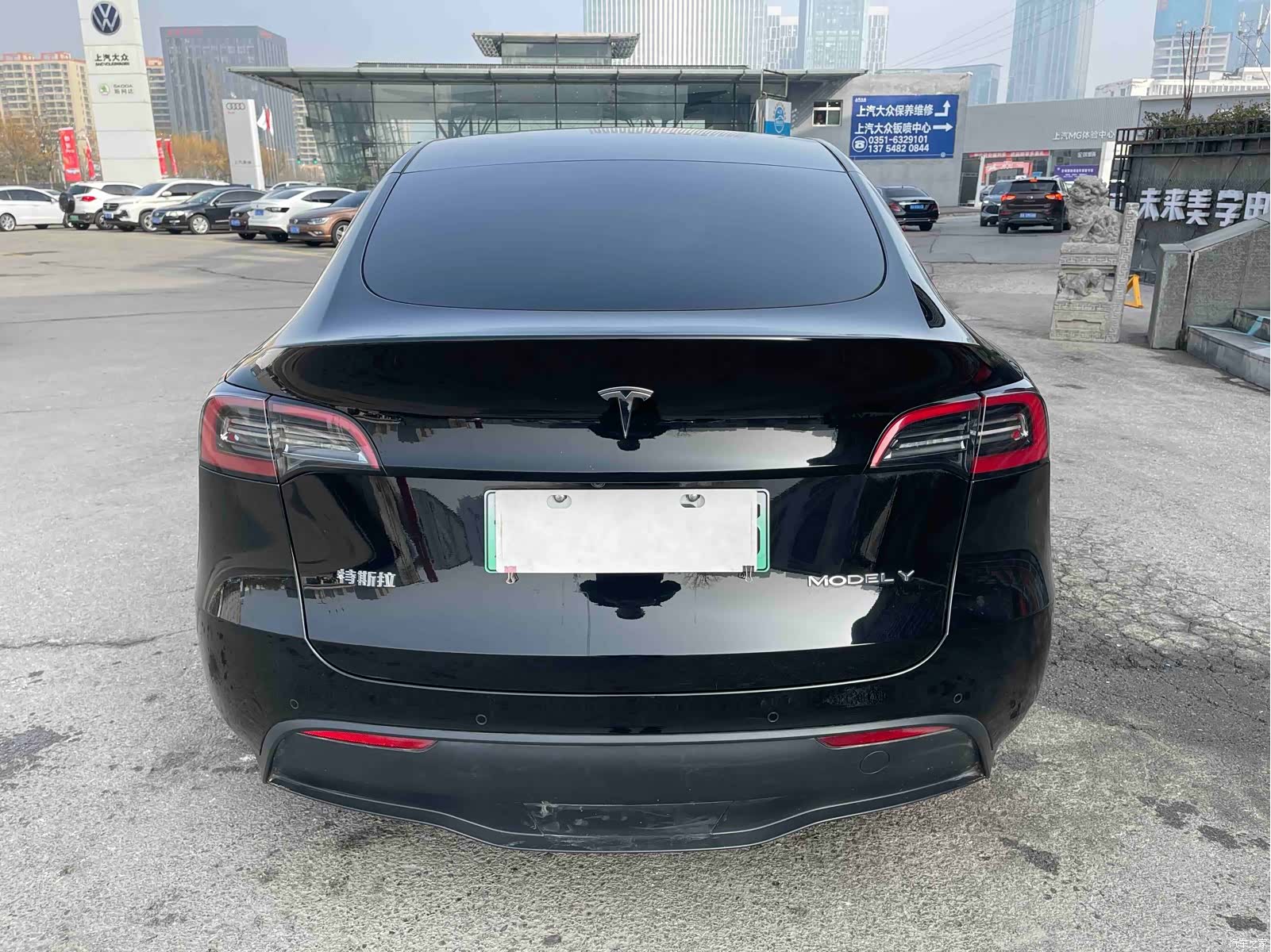 Tesla Model Y, 2023 12