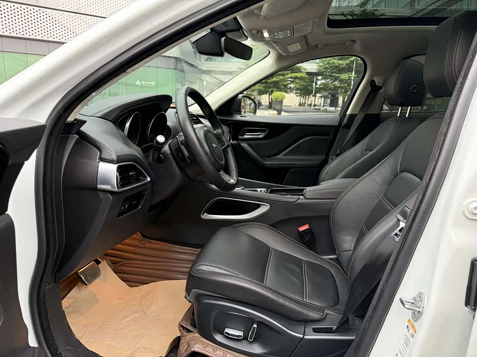 Jaguar F-PACE Jaguar F-PACE