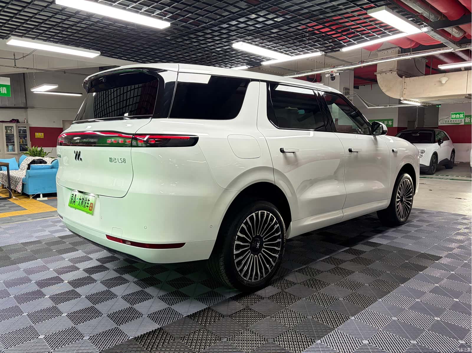 IM Motors LS8, 2026 7