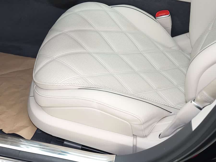 Mercedes-Benz Maybach S-Class 2023, фото 11