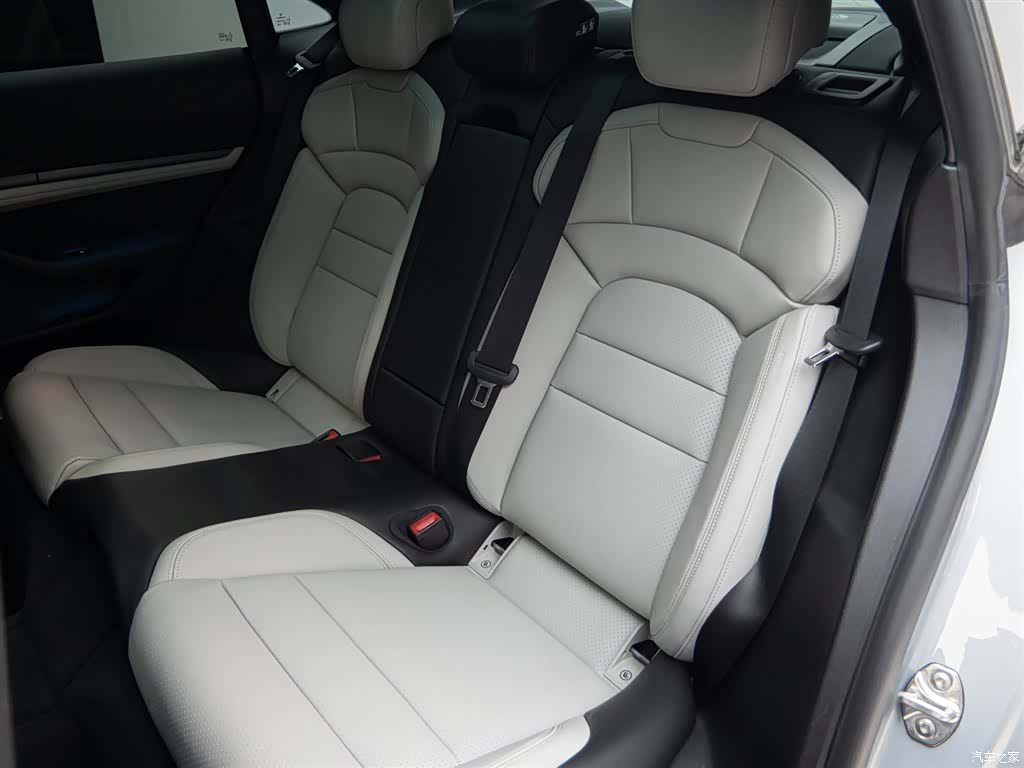 Porsche Taycan, 2021 18