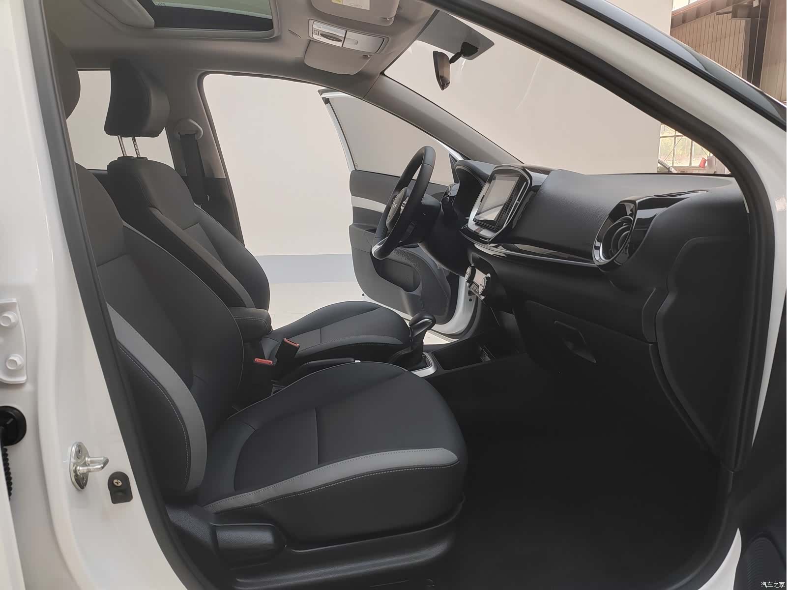 Kia KX1, 2023 23