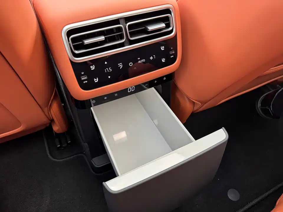 Li Auto Ideal L6