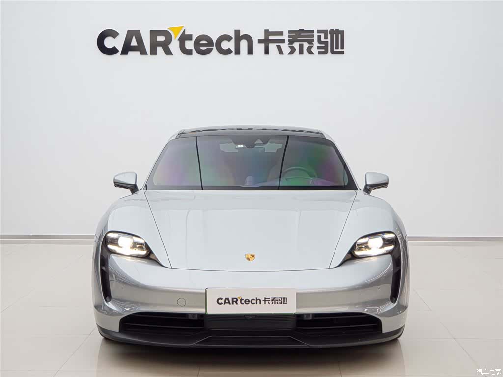 Porsche Taycan, 2021 6