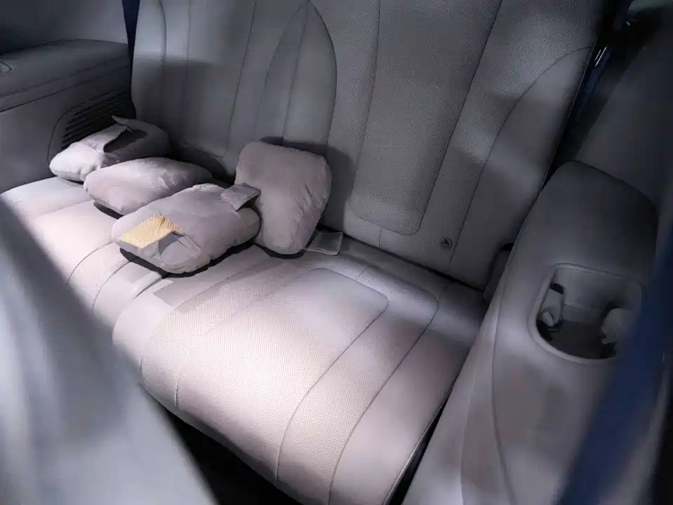 AITO Ask the world M9