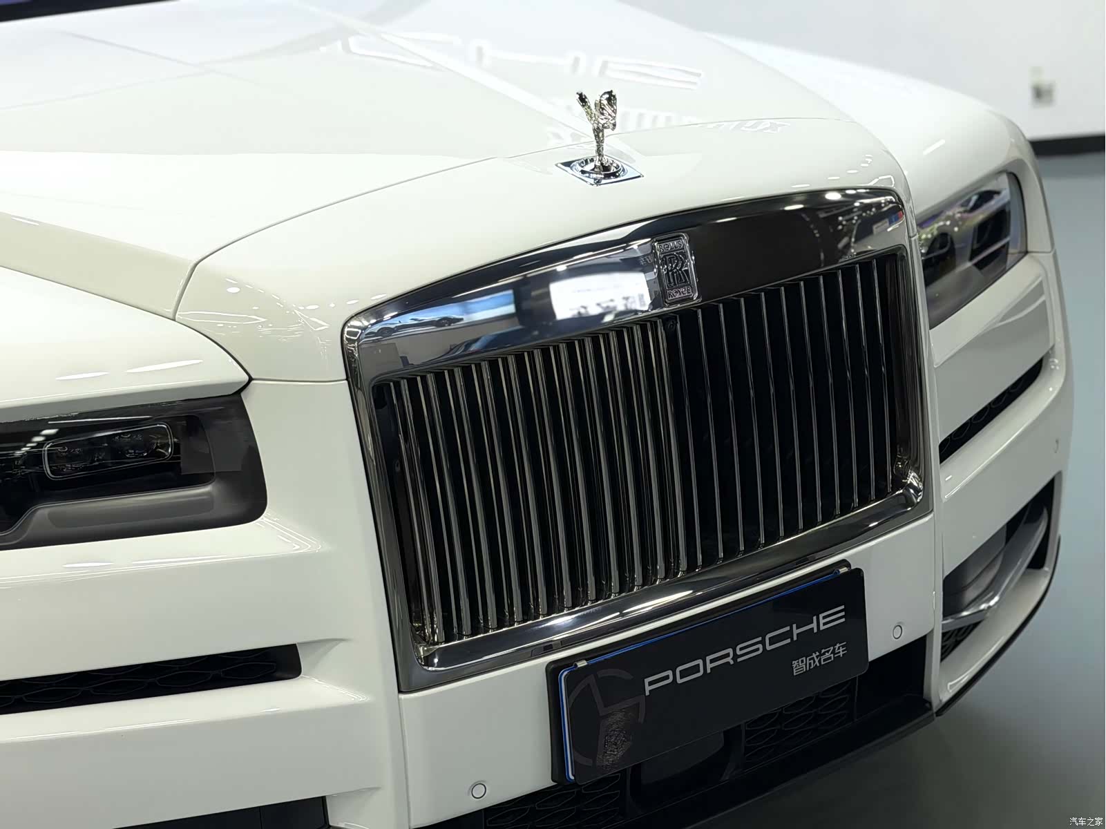 Rolls-Royce Cullinan, 2023 20