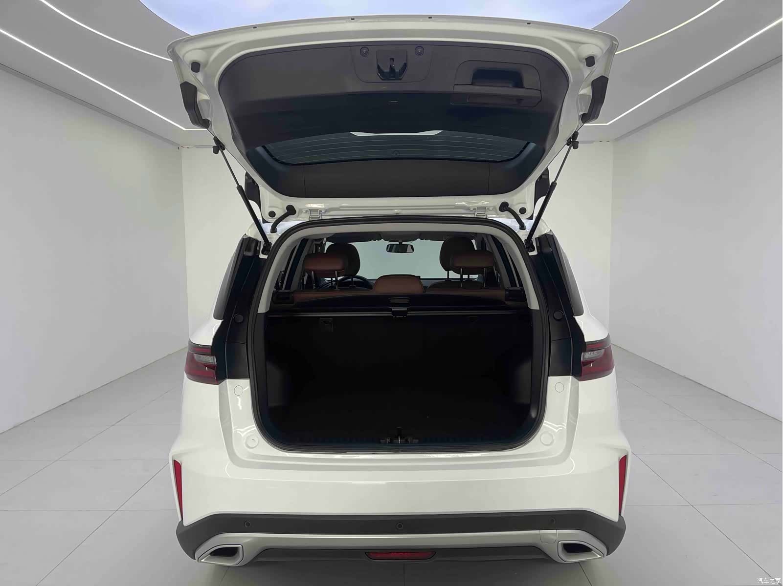 Geely X6, 2022 14