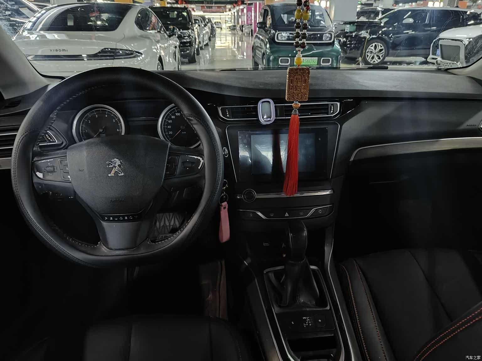 Peugeot 408, 2015 4