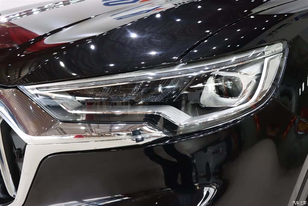 Hongqi HS5, 2022 7