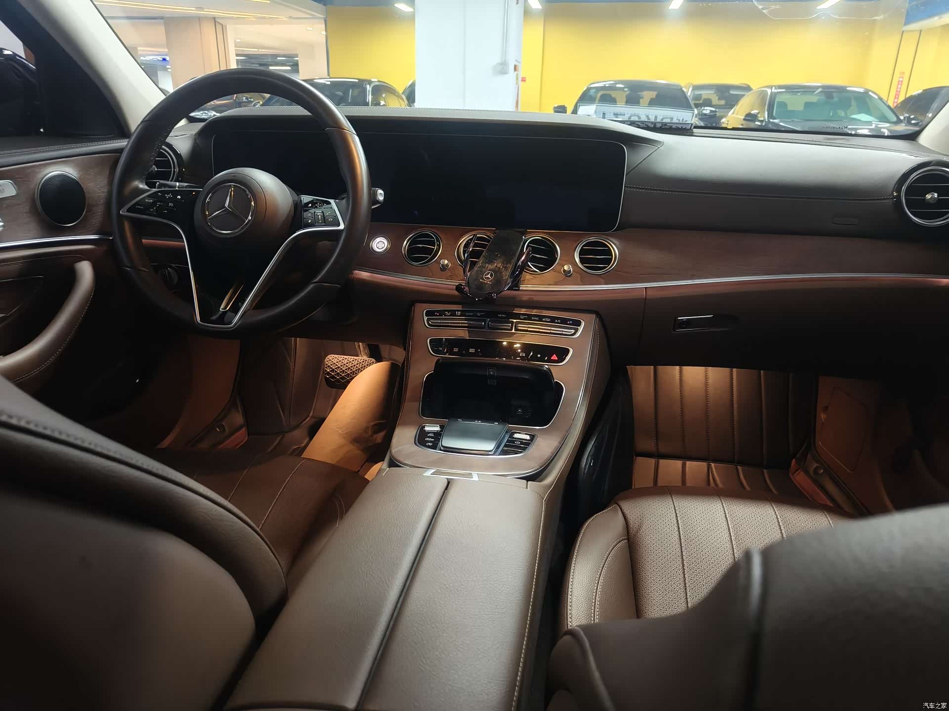 Mercedes-Benz E-Class, 2023 9