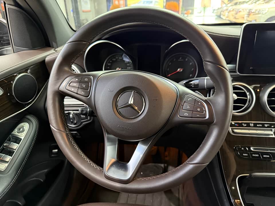 Mercedes-Benz GLC Mercedes-Benz GLC