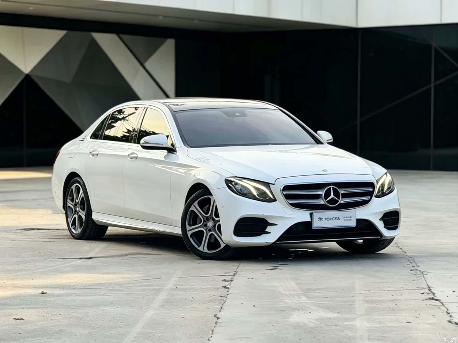 Mercedes-Benz E-Class, 2017 3