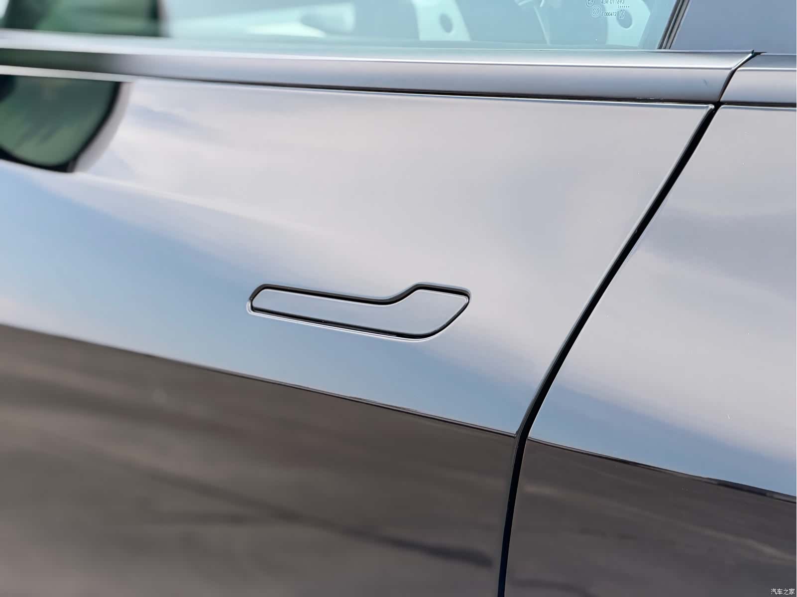 Tesla Model Y, 2021 29