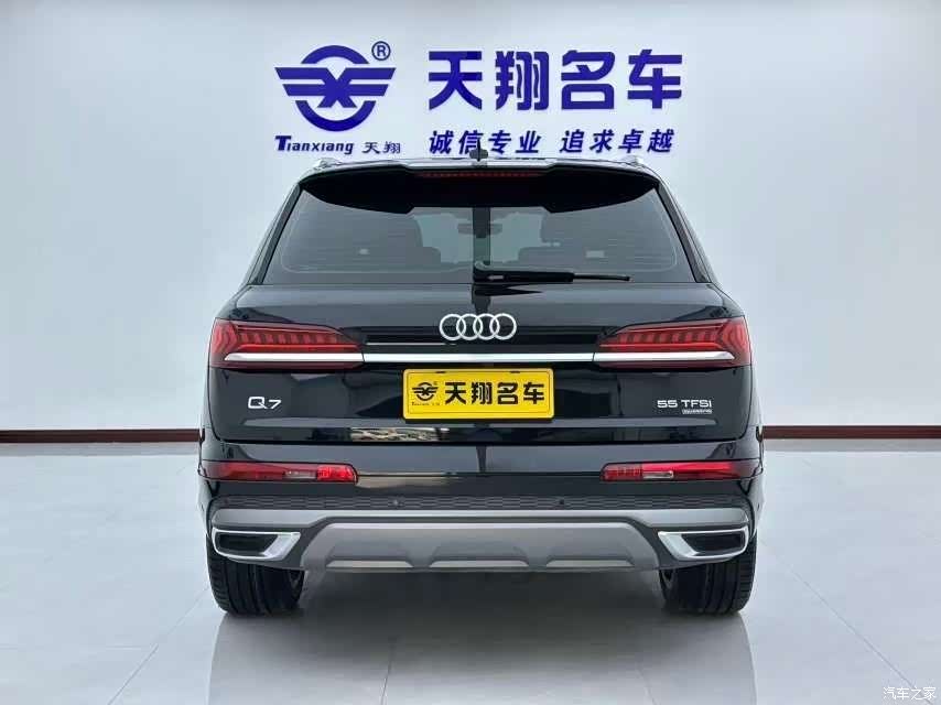 Audi Q7, 2021 все фото
