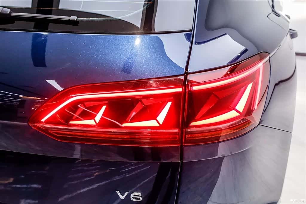 Volkswagen Touareg, 2023 7