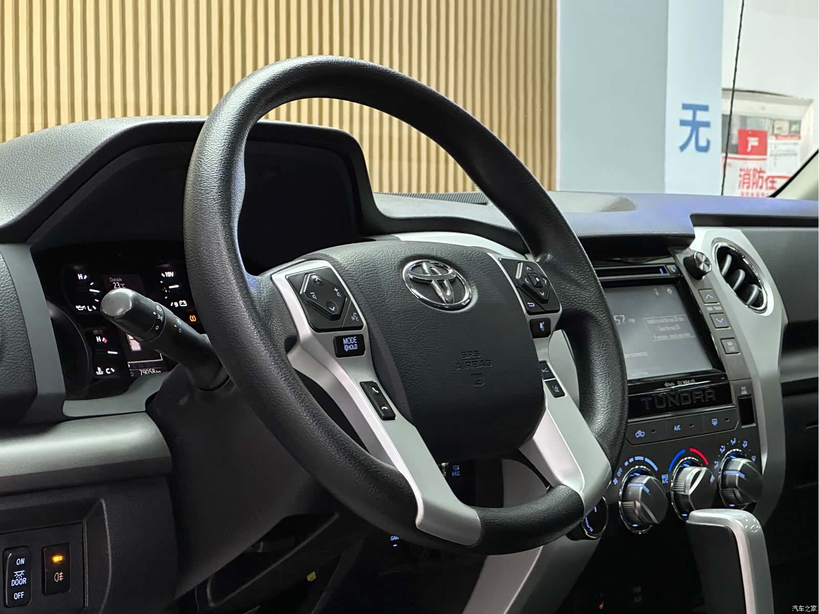 Toyota Tundra, 2018 8