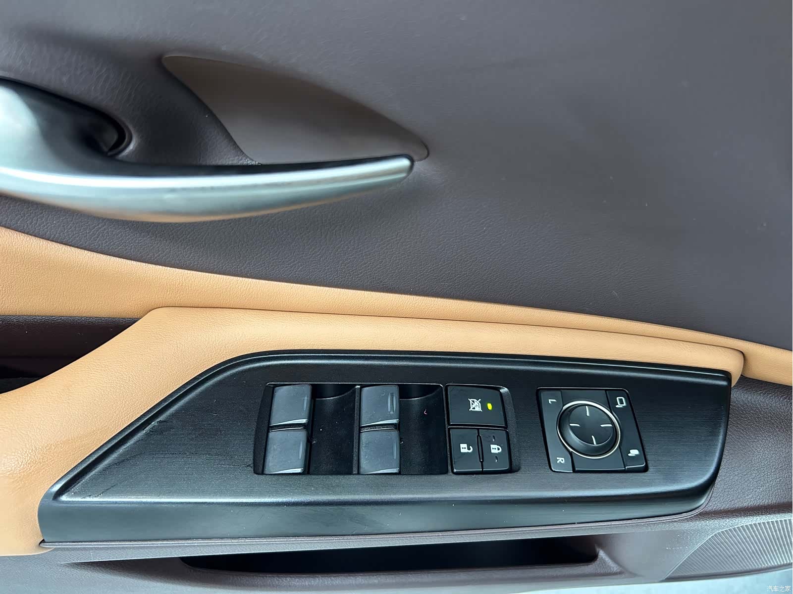 Lexus ES, 2019 13