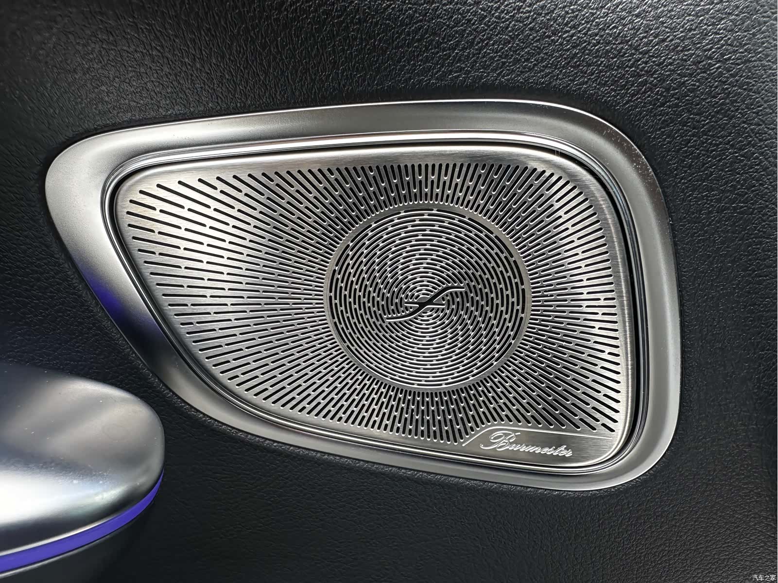 Mercedes-Benz GLC, 2025 12